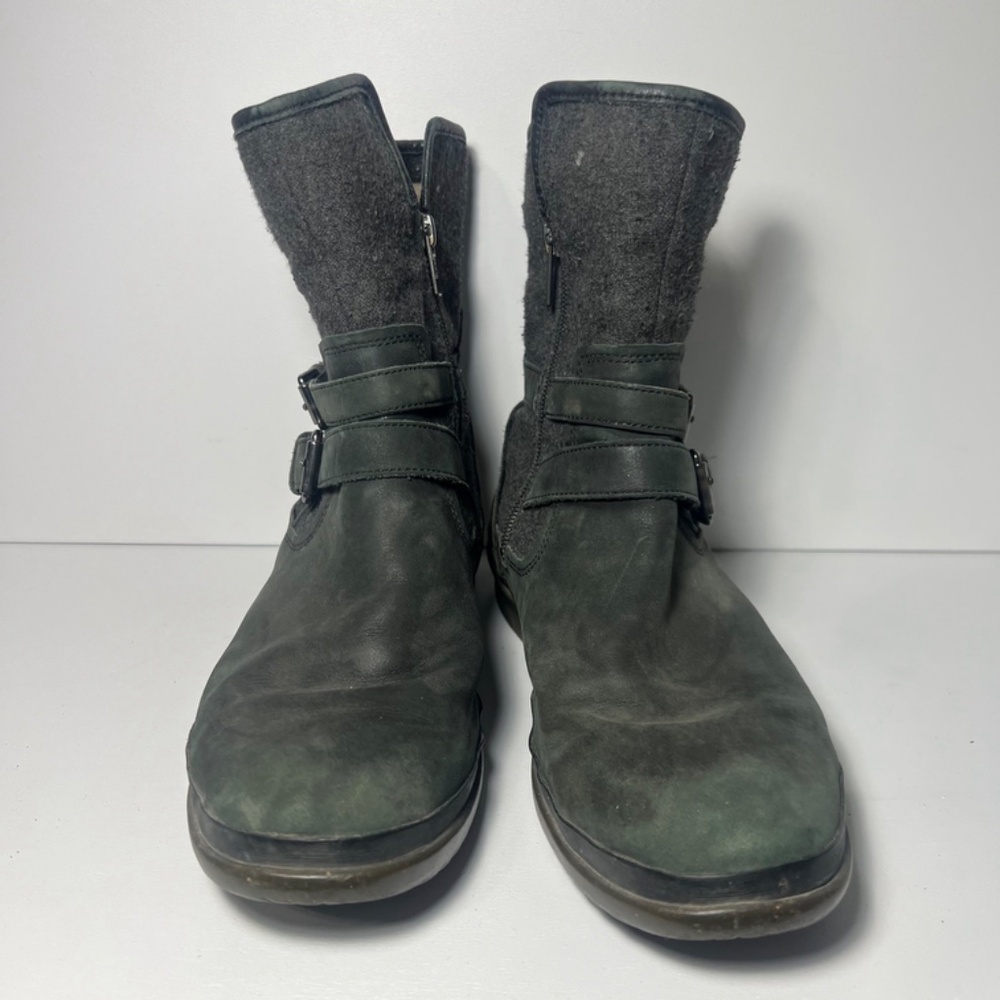 UGG Simmens Women's 8.5 Leather and Flannel Black Buckle Biker Boots - Picture 6 of 6